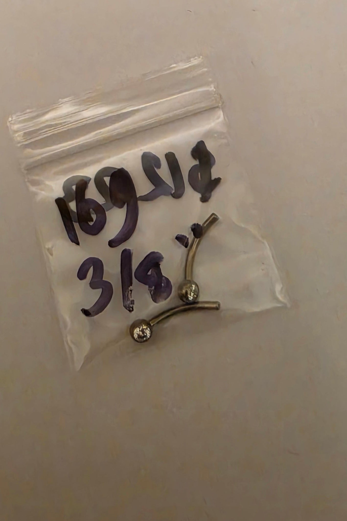 ✦ CZ Gem Threadless Curved Barbell Post