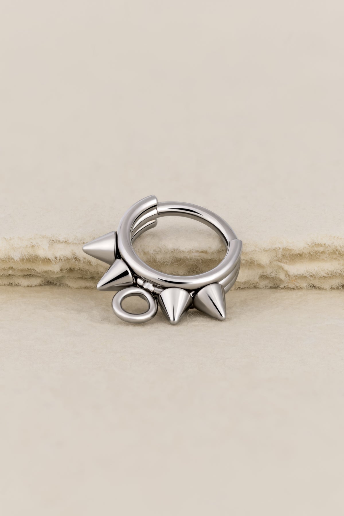 Spiked O-Ring Clicker