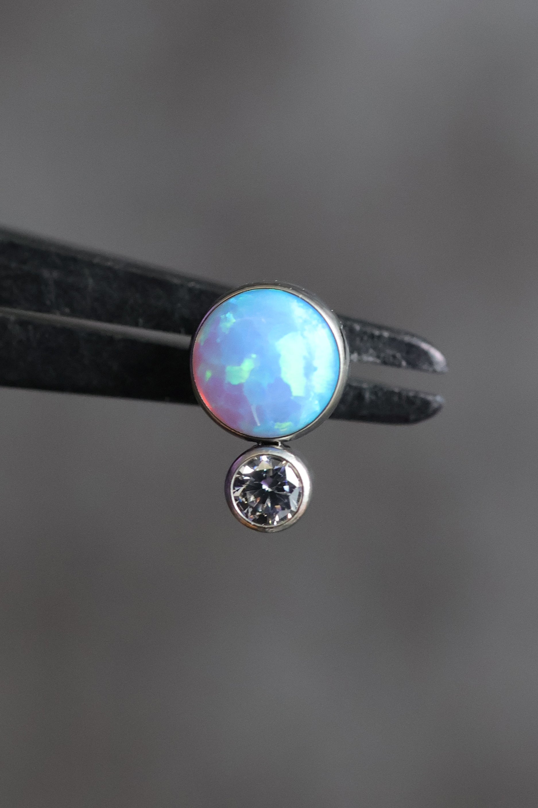 Cabochon and Bezel Cluster Threadless End