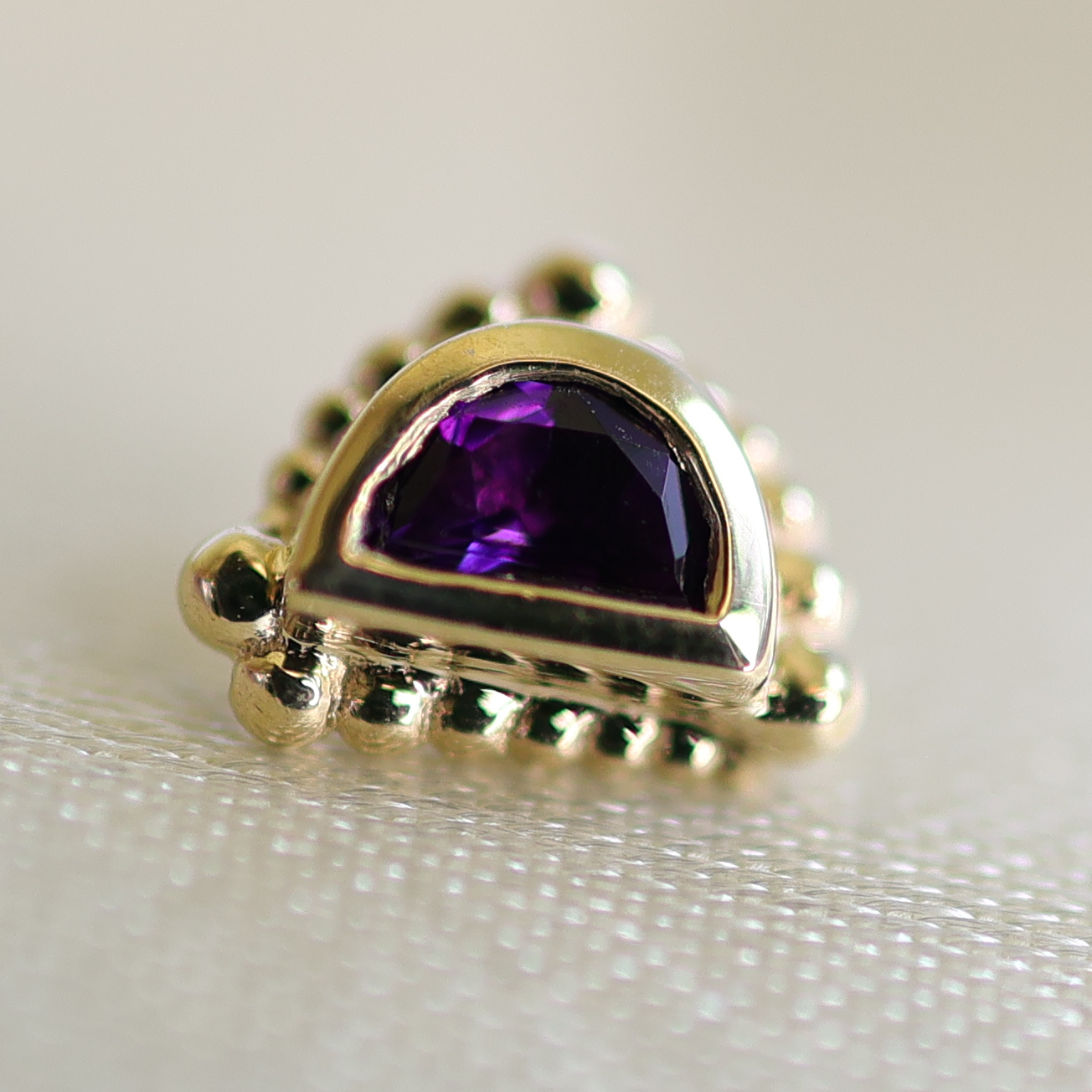 BVLA Beaded Moon Threaded End