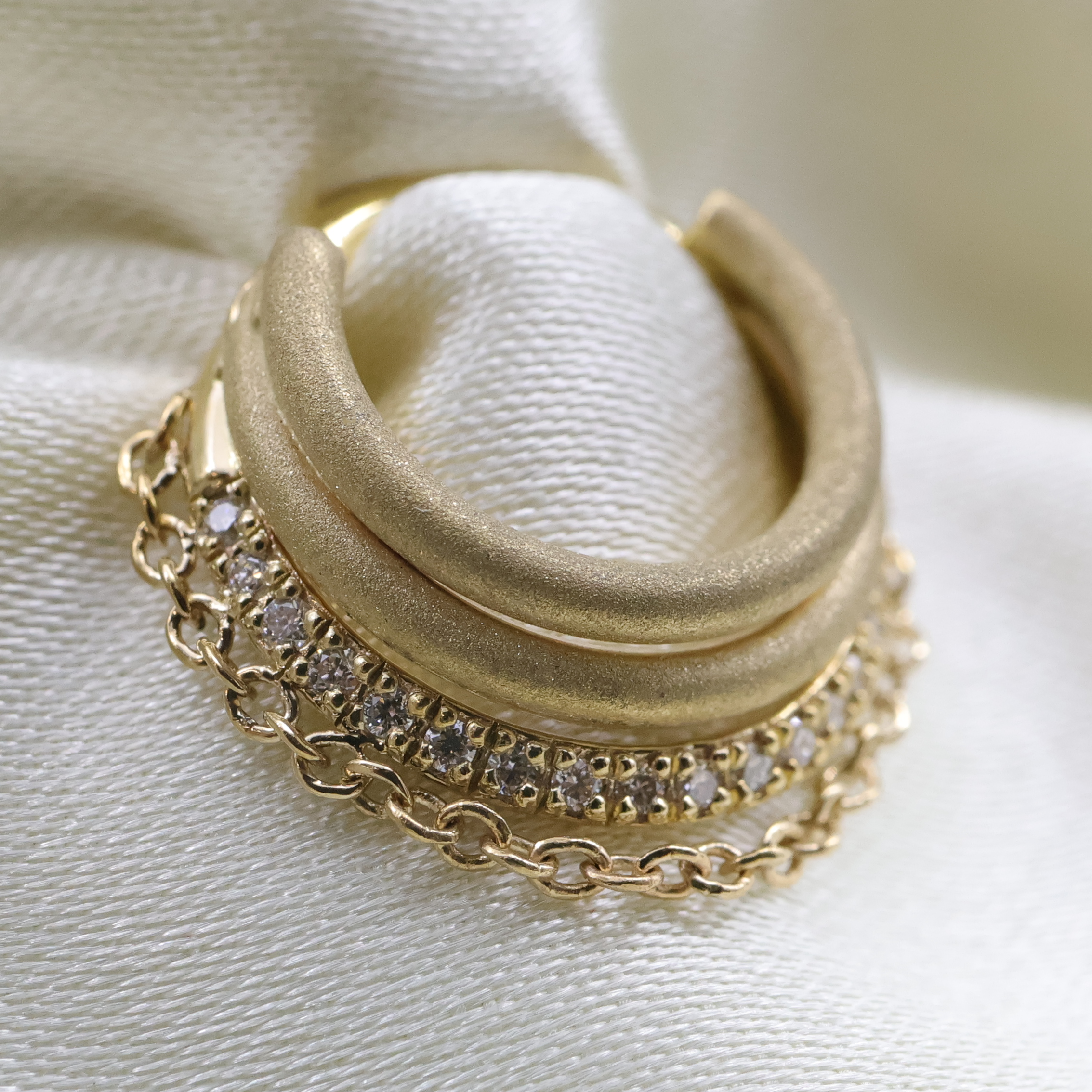 BVLA Lucy in Chains Clicker