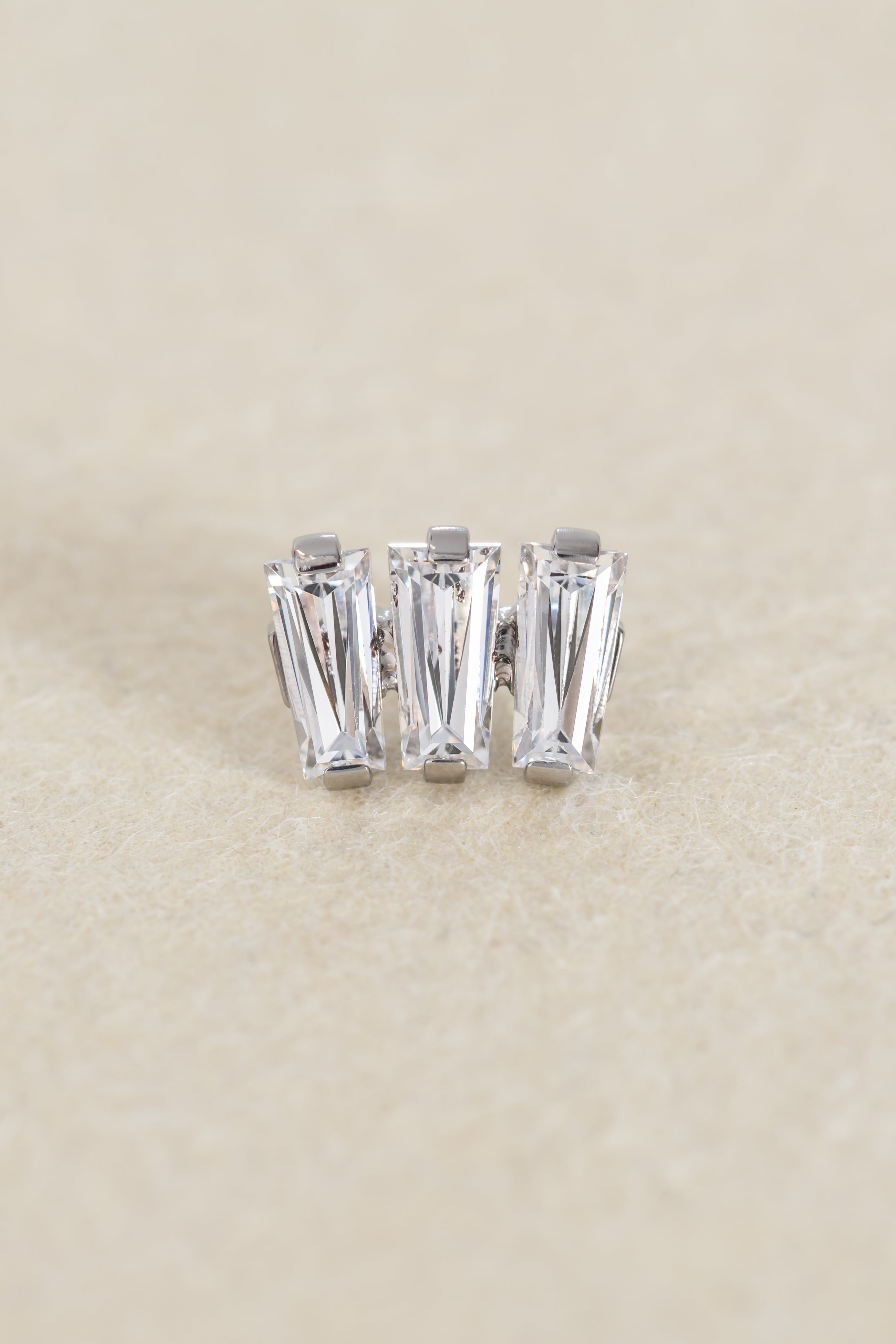 Tapered Baguette Cluster Threadless End