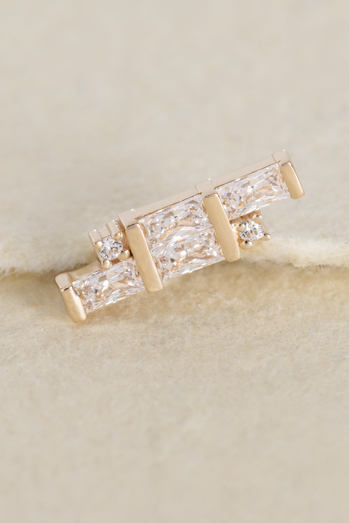 BVLA Luminance Threaded End