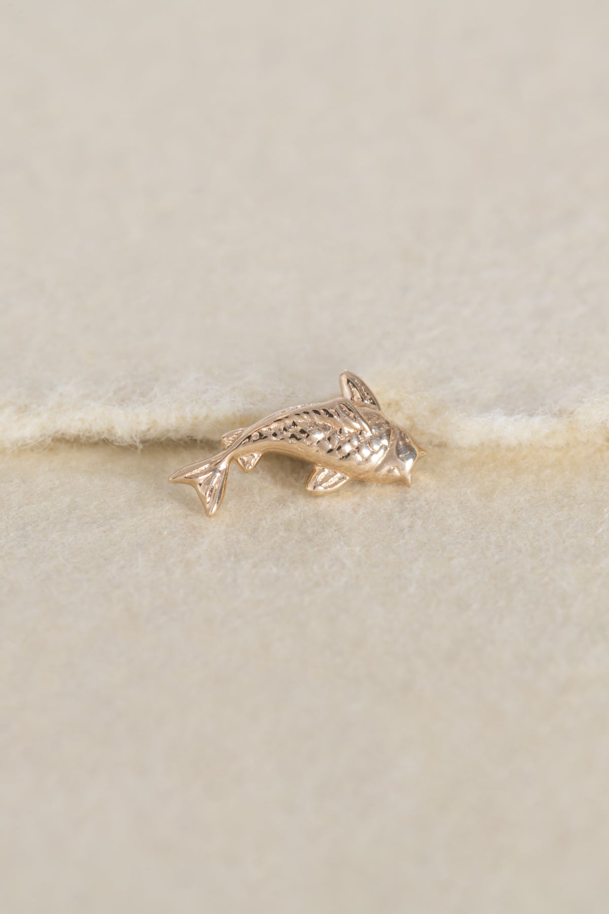 BVLA Tiny Realistic Koi Threaded End