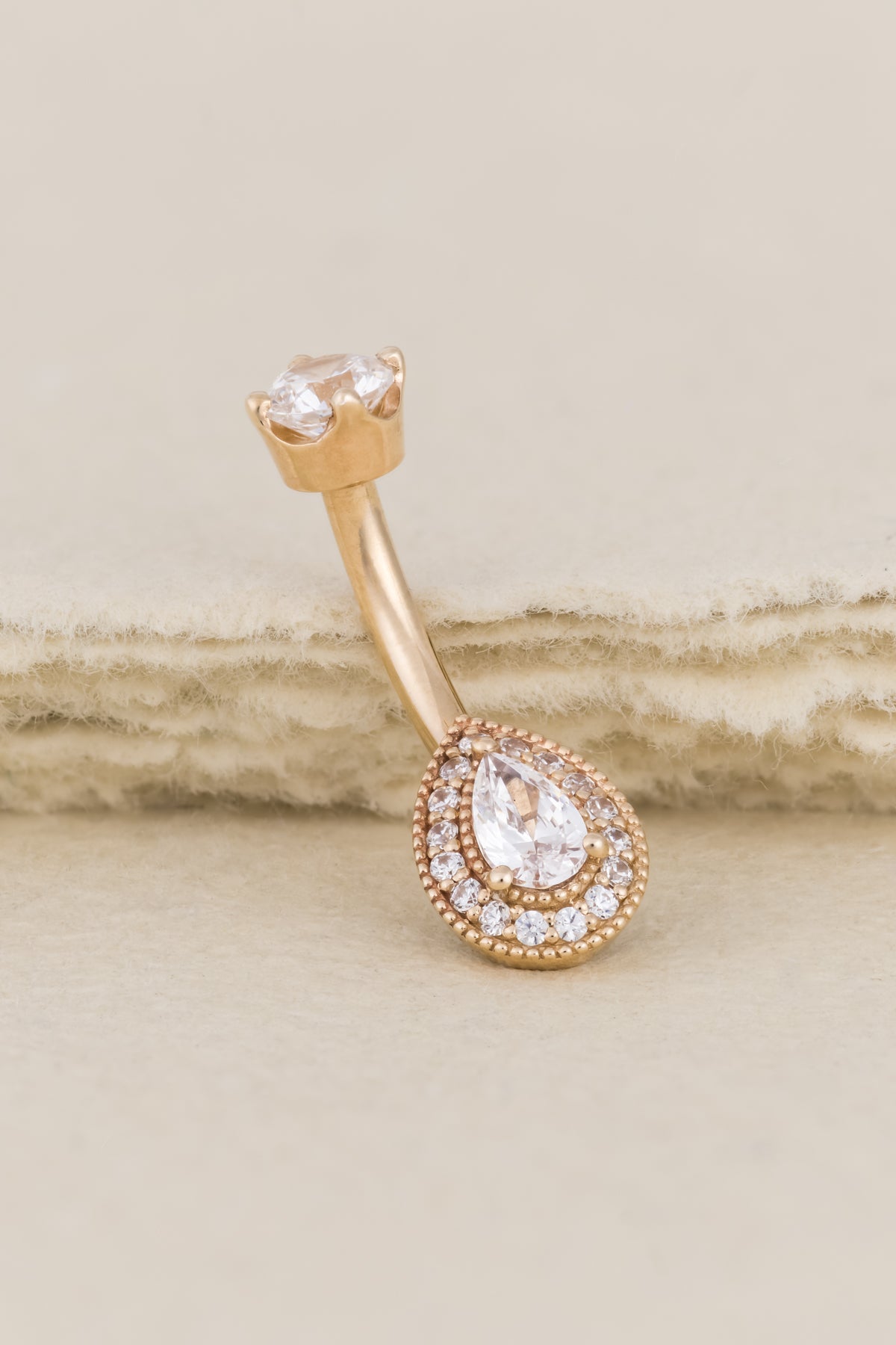 BVLA Pear Halo Navel Curve
