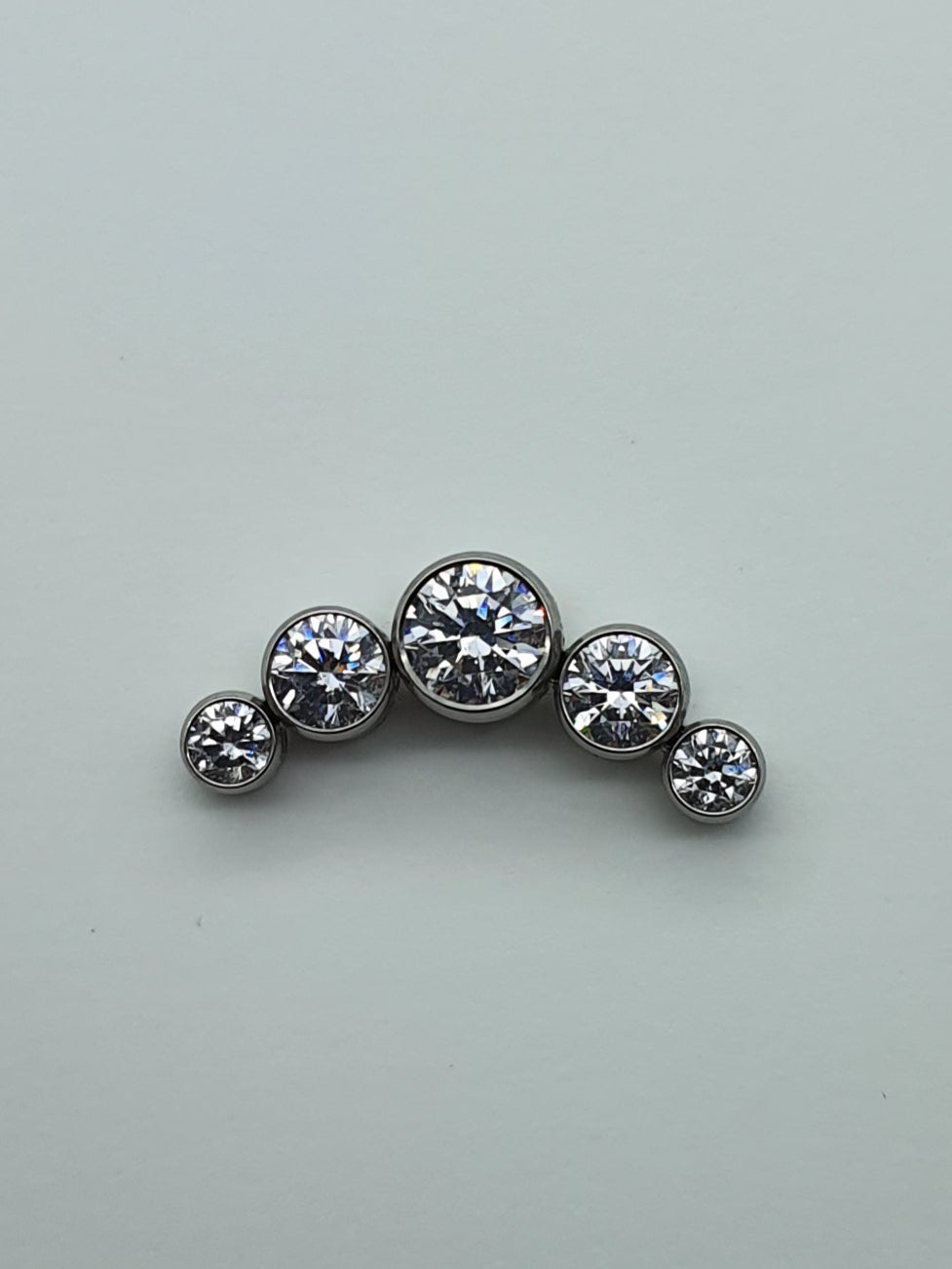 Arc Cluster with Five Gems